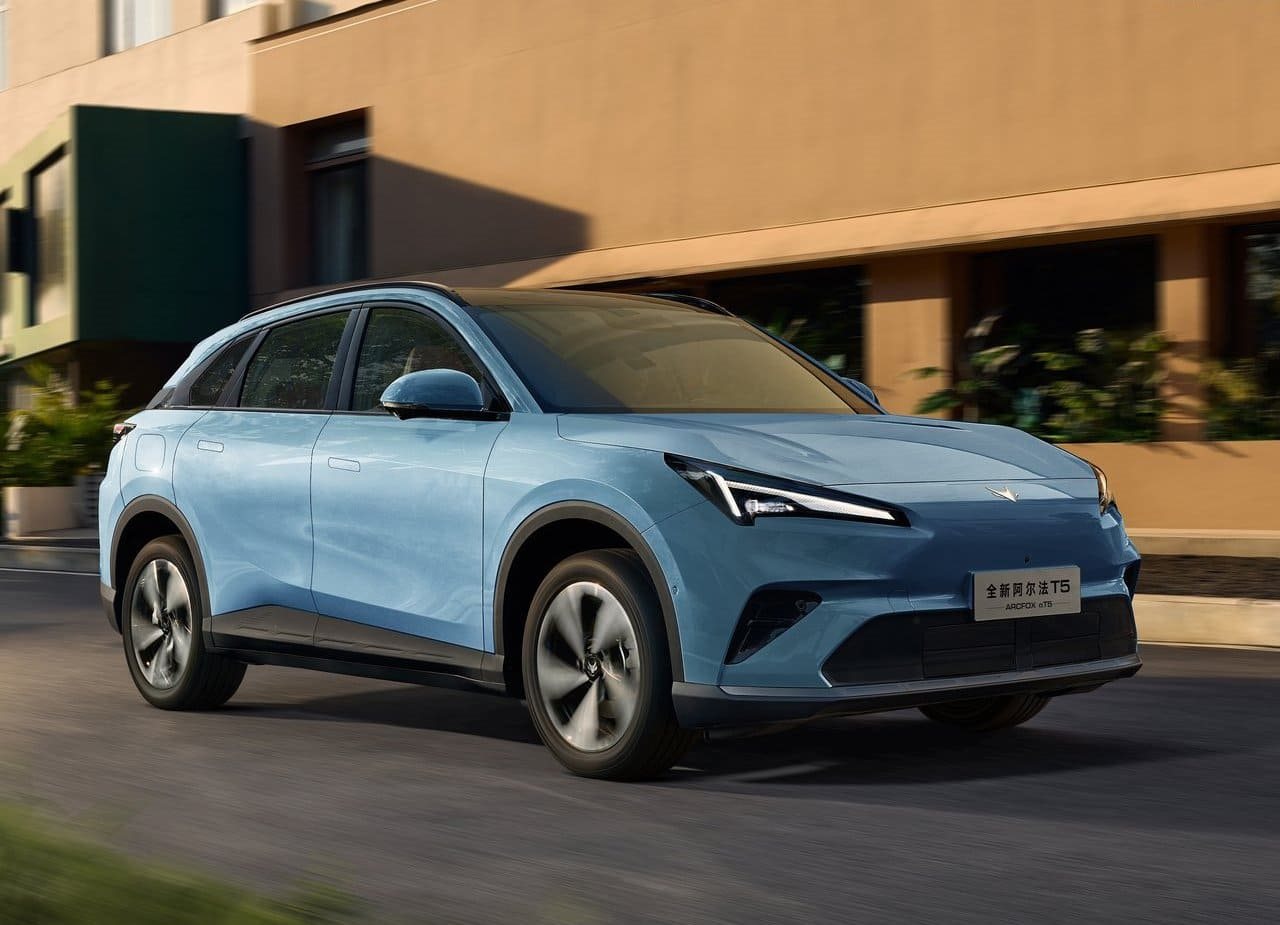 Arcfox T5 — SUV Médio
